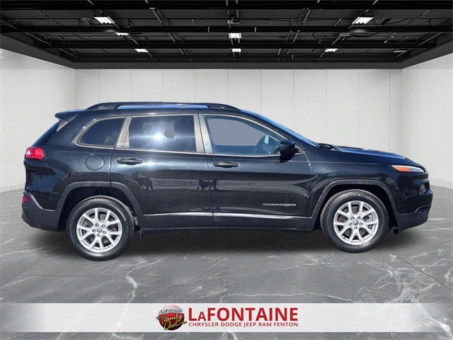 2016 Jeep Cherokee Sport