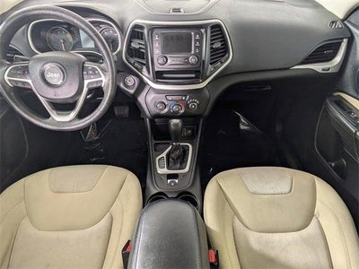 2016 Jeep Cherokee Sport