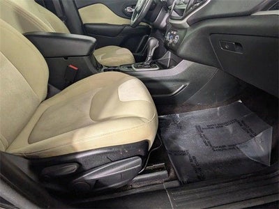 2016 Jeep Cherokee Sport