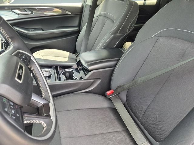 2023 Jeep Grand Cherokee Laredo 4x4