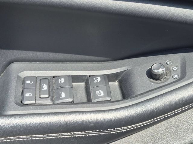 2023 Jeep Grand Cherokee Laredo 4x4