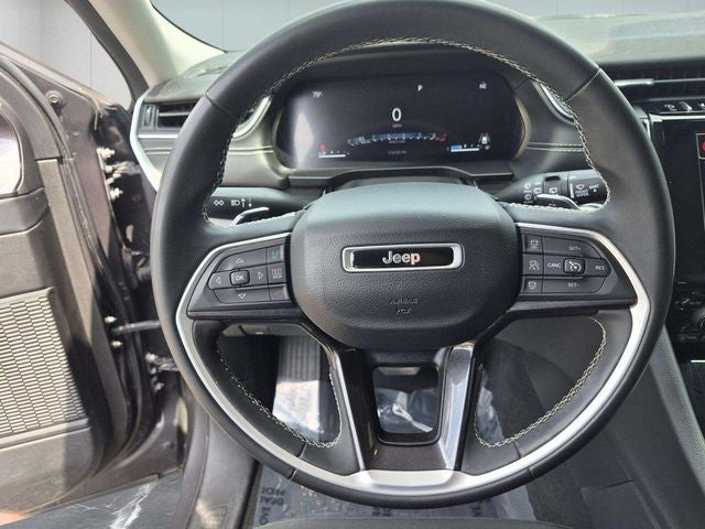 2023 Jeep Grand Cherokee Laredo 4x4