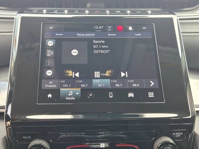2023 Jeep Grand Cherokee Laredo 4x4