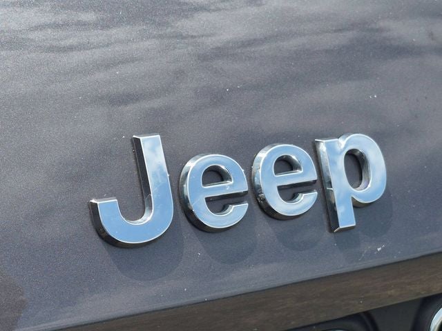 2023 Jeep Grand Cherokee Laredo 4x4