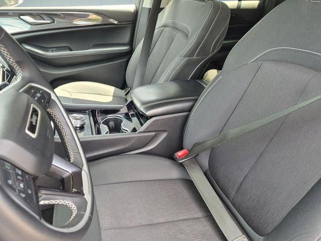 2023 Jeep Grand Cherokee Laredo 4x4