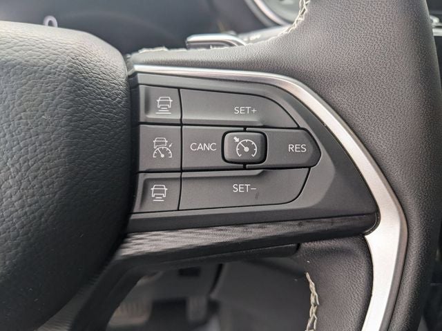 2025 Jeep Grand Cherokee Laredo X 4x4