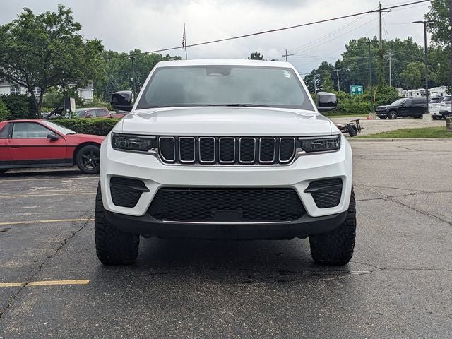 2025 Jeep Grand Cherokee Laredo X 4x4
