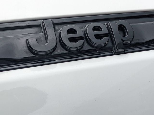 2025 Jeep Grand Cherokee Laredo X 4x4
