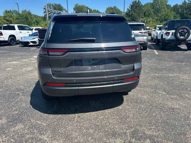 2023 Jeep Grand Cherokee Altitude 4x4