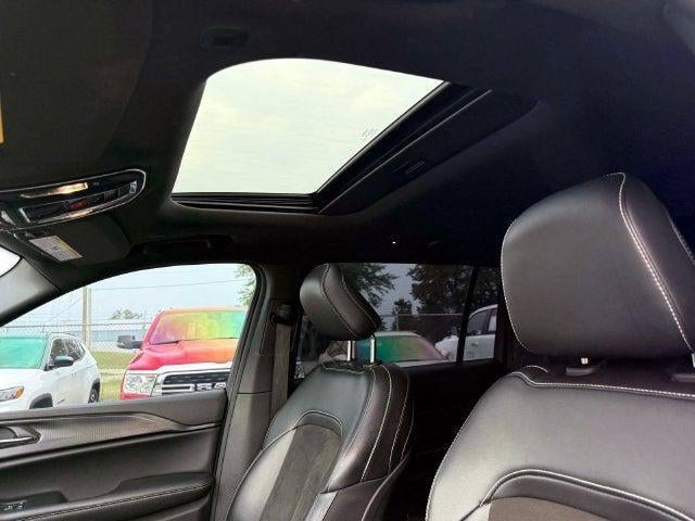 2023 Jeep Grand Cherokee L Altitude 4x4
