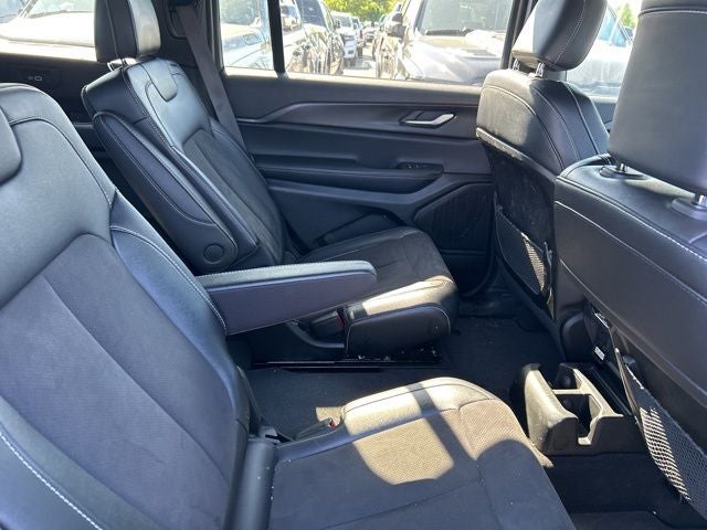 2024 Jeep Grand Cherokee L Altitude X 4x4