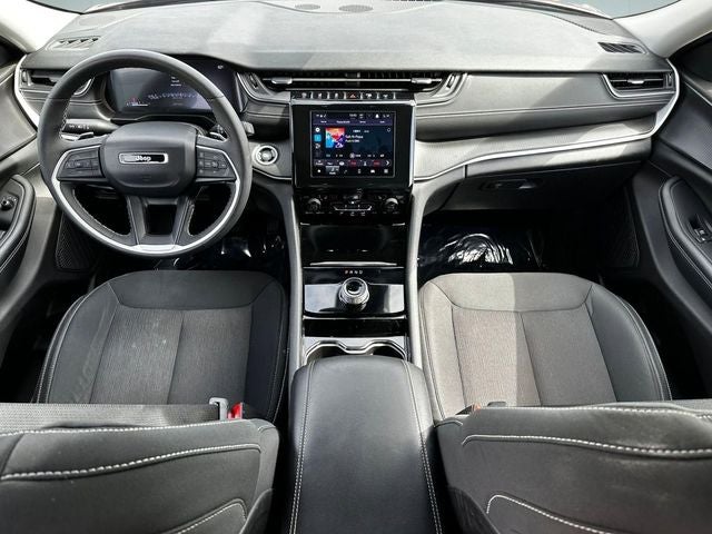 2023 Jeep Grand Cherokee L Laredo 4x4