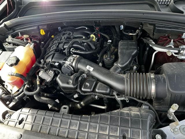 2023 Jeep Grand Cherokee L Laredo 4x4