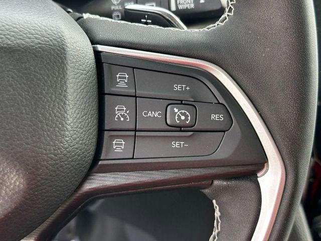 2023 Jeep Grand Cherokee L Laredo 4x4