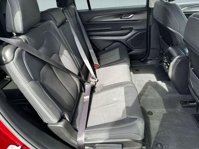 2023 Jeep Grand Cherokee L Laredo 4x4