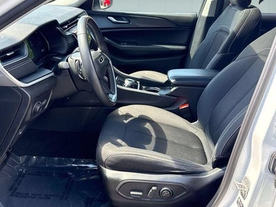 2024 Jeep Grand Cherokee L Laredo X 4x4