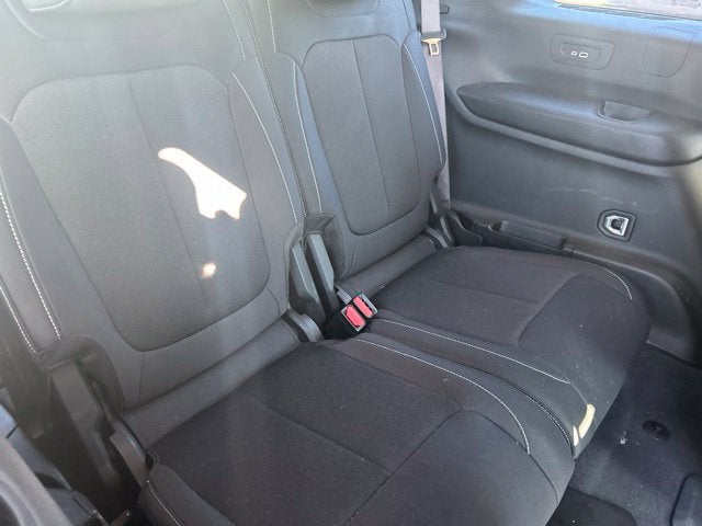 2023 Jeep Grand Cherokee L Laredo X 4x4