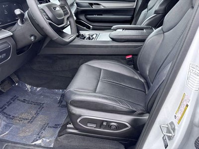 2025 Jeep Wagoneer L Series II 4x4