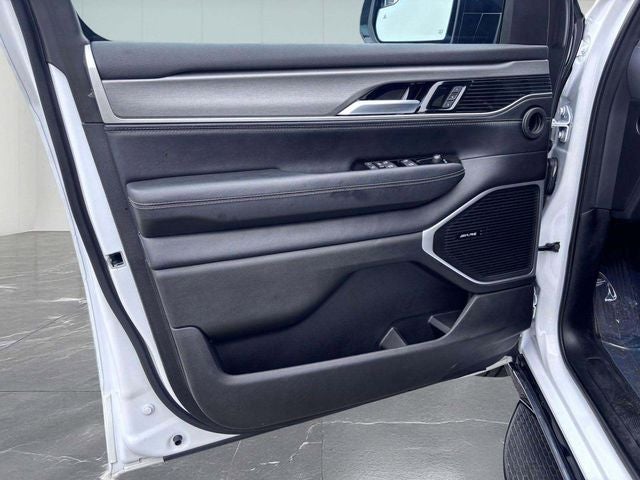 2025 Jeep Wagoneer L Series II 4x4