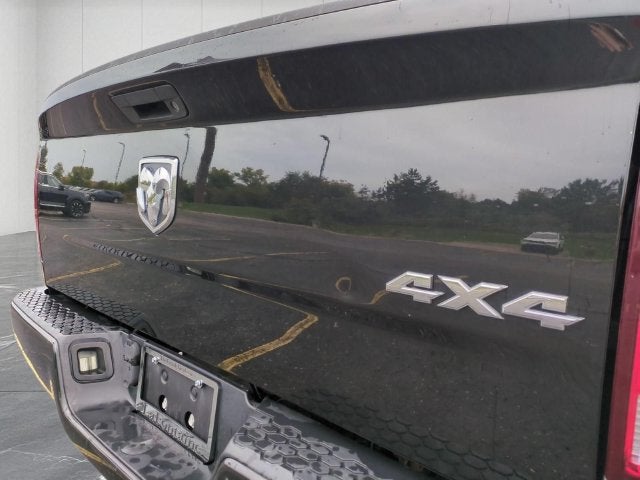 2017 RAM 1500 Express Crew Cab 4x4 5'7' Box