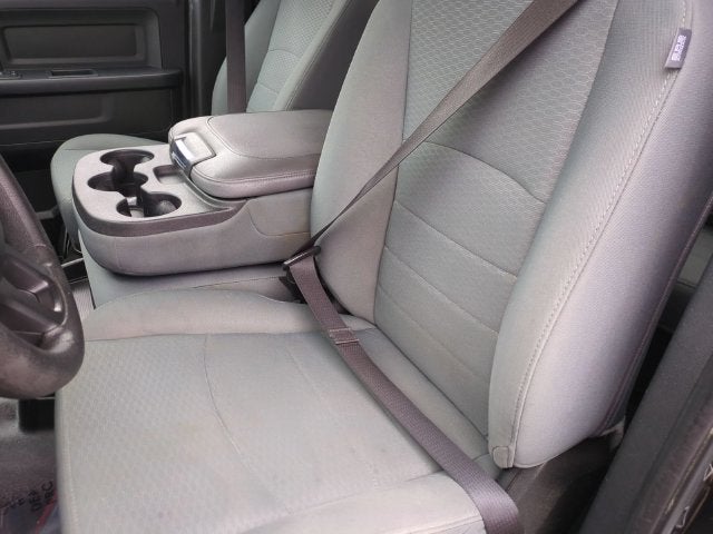2017 RAM 1500 Express Crew Cab 4x4 5'7' Box