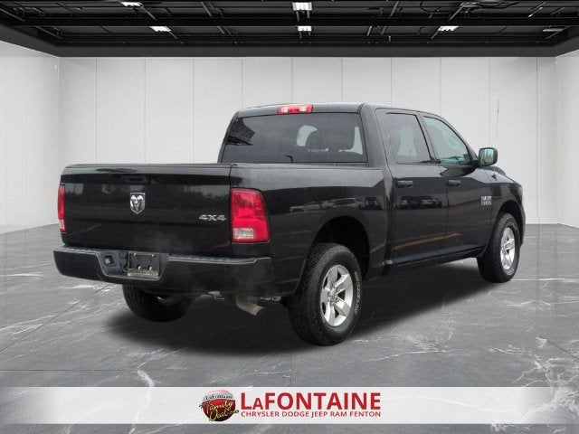 2017 RAM 1500 Express Crew Cab 4x4 5'7' Box