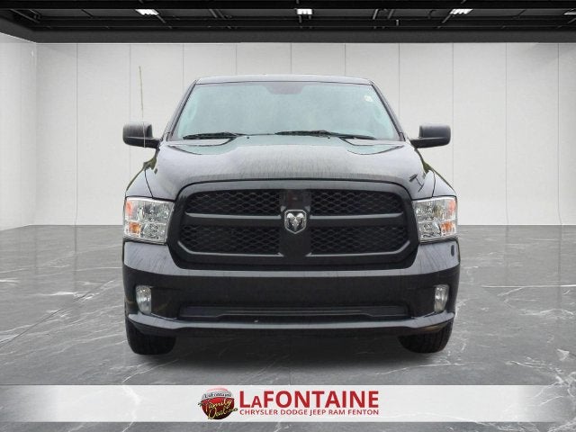2017 RAM 1500 Express Crew Cab 4x4 5'7' Box