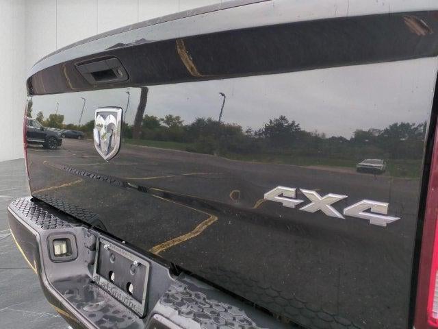2017 RAM 1500 Express Crew Cab 4x4 5'7' Box