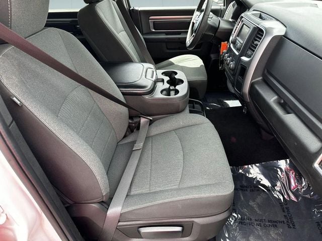 2024 RAM 1500 Classic Warlock Crew Cab 4x4 5'7' Box