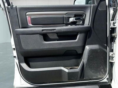 2024 RAM 1500 Classic Warlock Crew Cab 4x4 5'7' Box