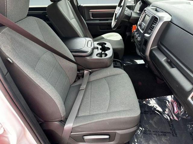 2024 RAM 1500 Classic Warlock Crew Cab 4x4 5'7' Box