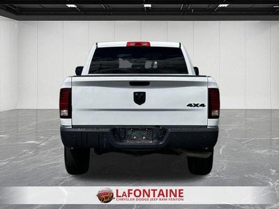 2024 RAM 1500 Classic Warlock Crew Cab 4x4 5'7' Box