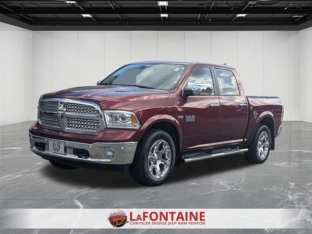 2017 RAM 1500 Laramie Crew Cab 4x4 5'7' Box