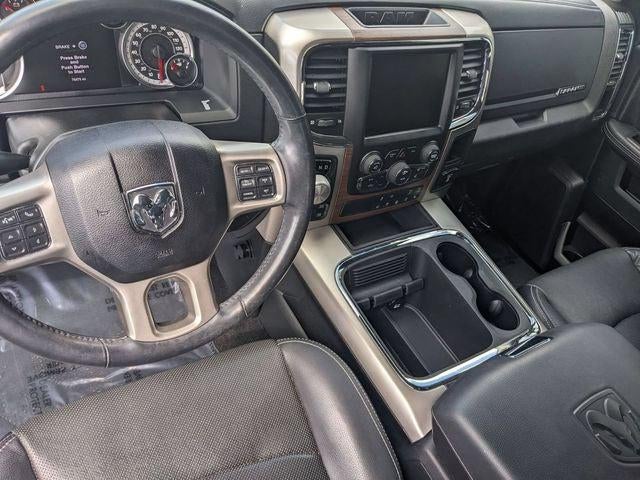 2017 RAM 1500 Laramie Crew Cab 4x4 5'7' Box