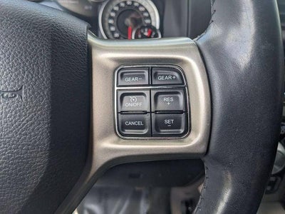 2017 RAM 1500 Laramie Crew Cab 4x4 5'7' Box