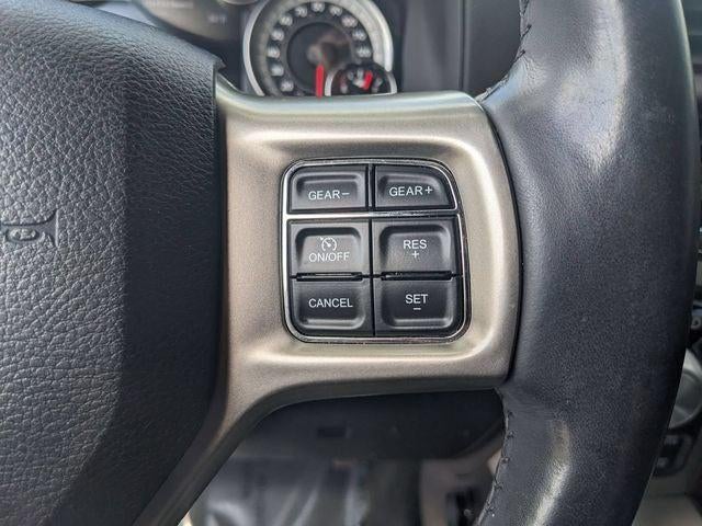 2017 RAM 1500 Laramie Crew Cab 4x4 5'7' Box