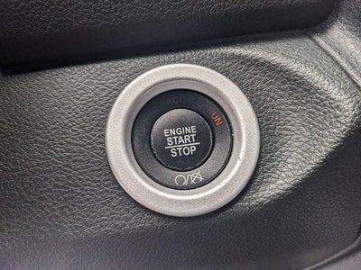 2017 RAM 1500 Laramie Crew Cab 4x4 5'7' Box