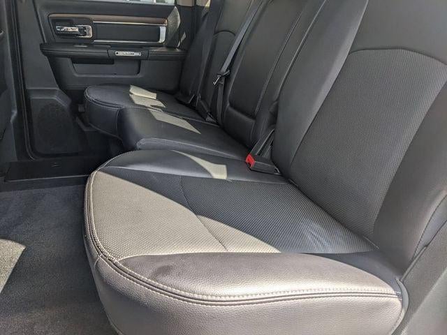 2017 RAM 1500 Laramie Crew Cab 4x4 5'7' Box