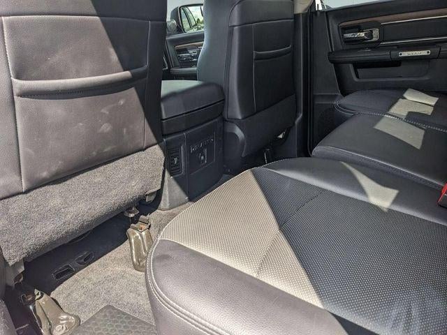 2017 RAM 1500 Laramie Crew Cab 4x4 5'7' Box
