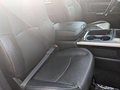 2017 RAM 1500 Laramie Crew Cab 4x4 5'7' Box