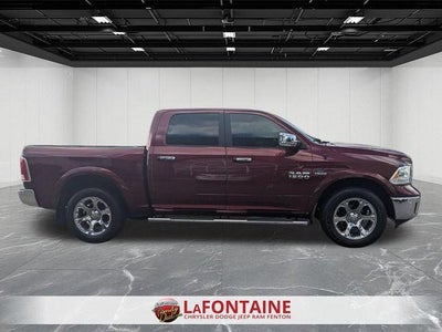 2017 RAM 1500 Laramie Crew Cab 4x4 5'7' Box