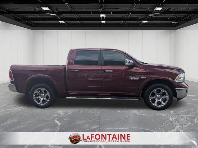 2017 RAM 1500 Laramie Crew Cab 4x4 5'7' Box