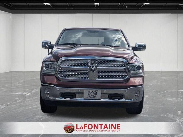 2017 RAM 1500 Laramie Crew Cab 4x4 5'7' Box