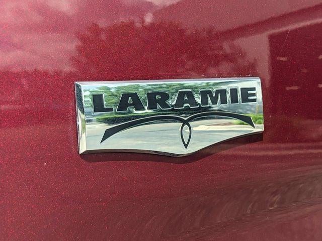 2017 RAM 1500 Laramie Crew Cab 4x4 5'7' Box