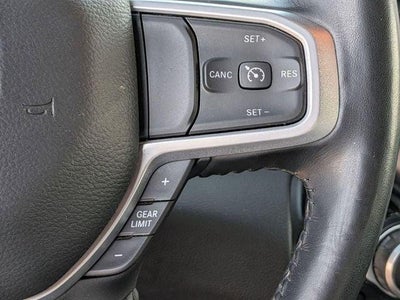 2020 RAM 1500 Big Horn Crew Cab 4x4 5'7' Box