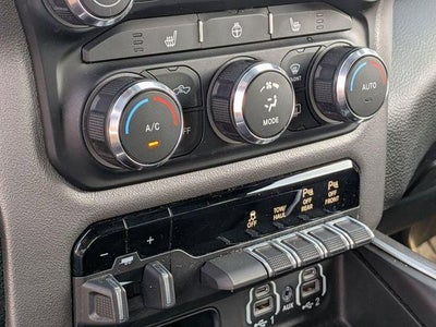2020 RAM 1500 Big Horn Crew Cab 4x4 5'7' Box