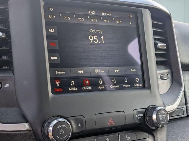 2020 RAM 1500 Big Horn Crew Cab 4x4 5'7' Box