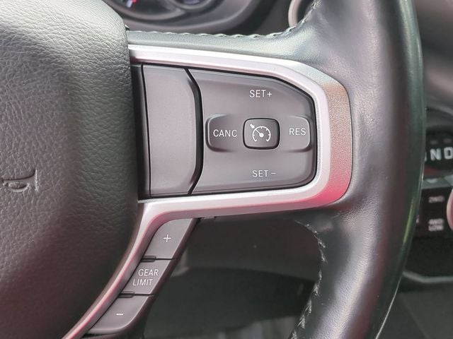2020 RAM 1500 Big Horn Crew Cab 4x4 5'7' Box