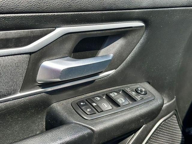 2020 RAM 1500 Big Horn Crew Cab 4x4 5'7' Box