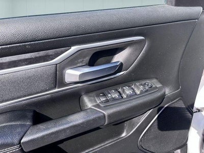 2020 RAM 1500 Big Horn Crew Cab 4x4 5'7' Box